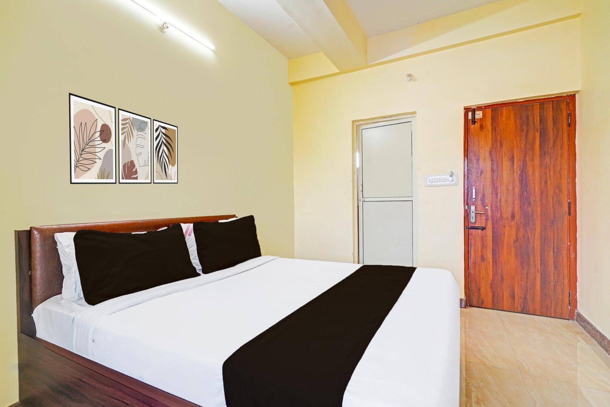Super Hotel O Srigandhakavalu Formerly Chamundeshwari Lodging Jalahalli Bagian luar foto