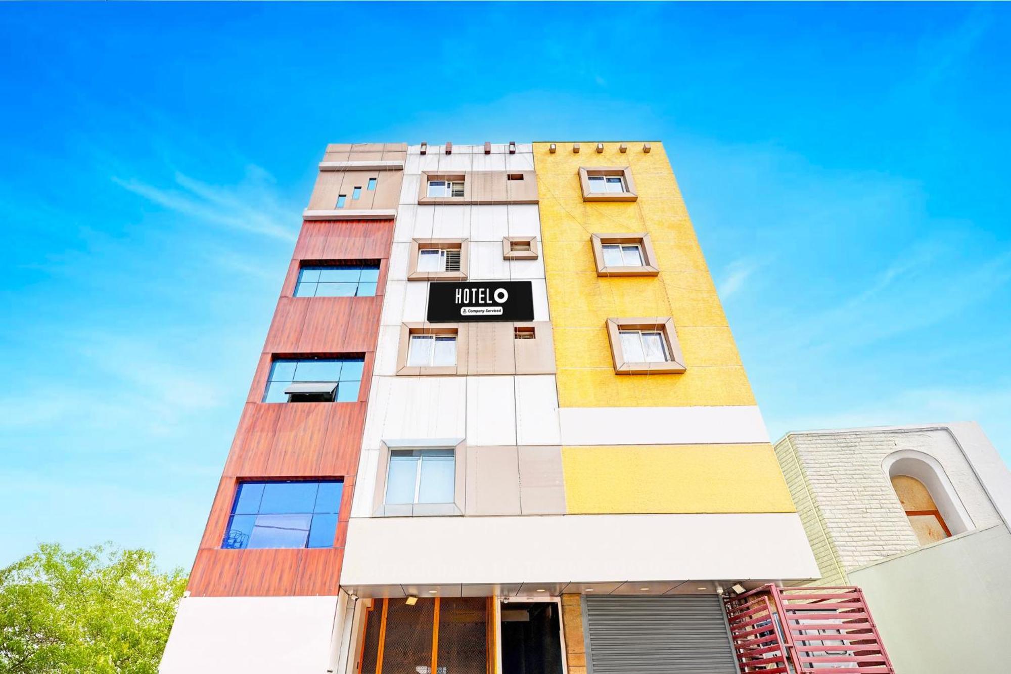 Super Hotel O Srigandhakavalu Formerly Chamundeshwari Lodging Jalahalli Bagian luar foto