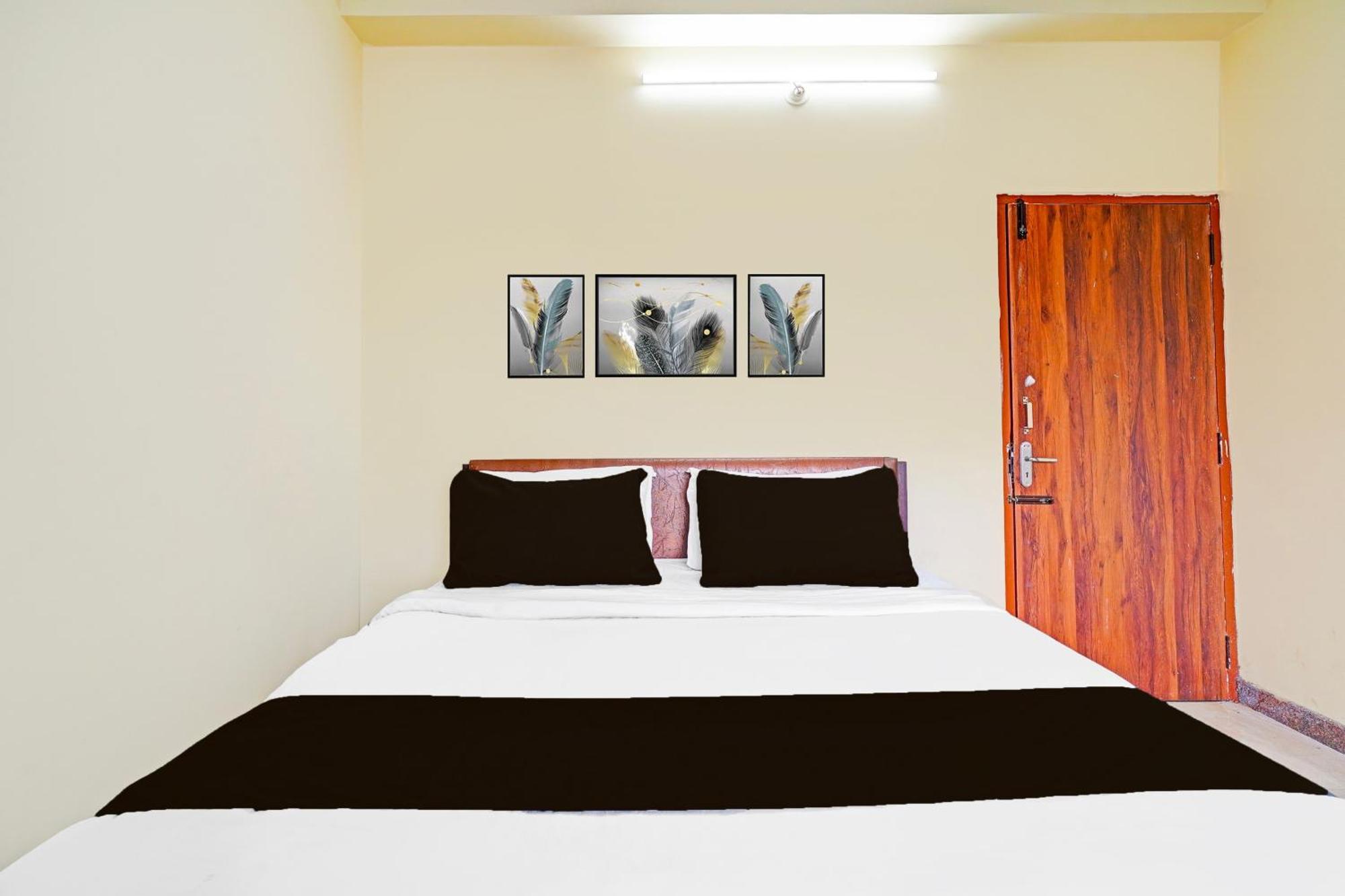 Super Hotel O Srigandhakavalu Formerly Chamundeshwari Lodging Jalahalli Bagian luar foto