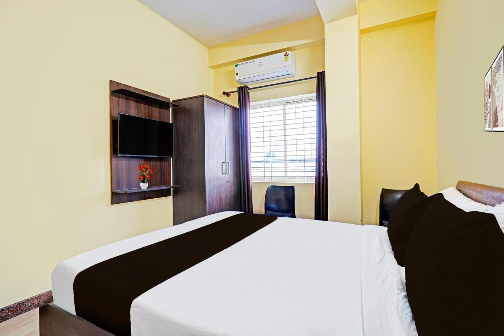 Super Hotel O Srigandhakavalu Formerly Chamundeshwari Lodging Jalahalli Bagian luar foto